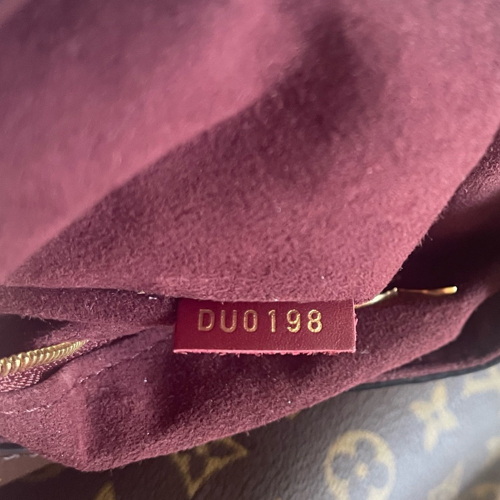Authentic Louis Vuitton Purse - Picture 13 of 13